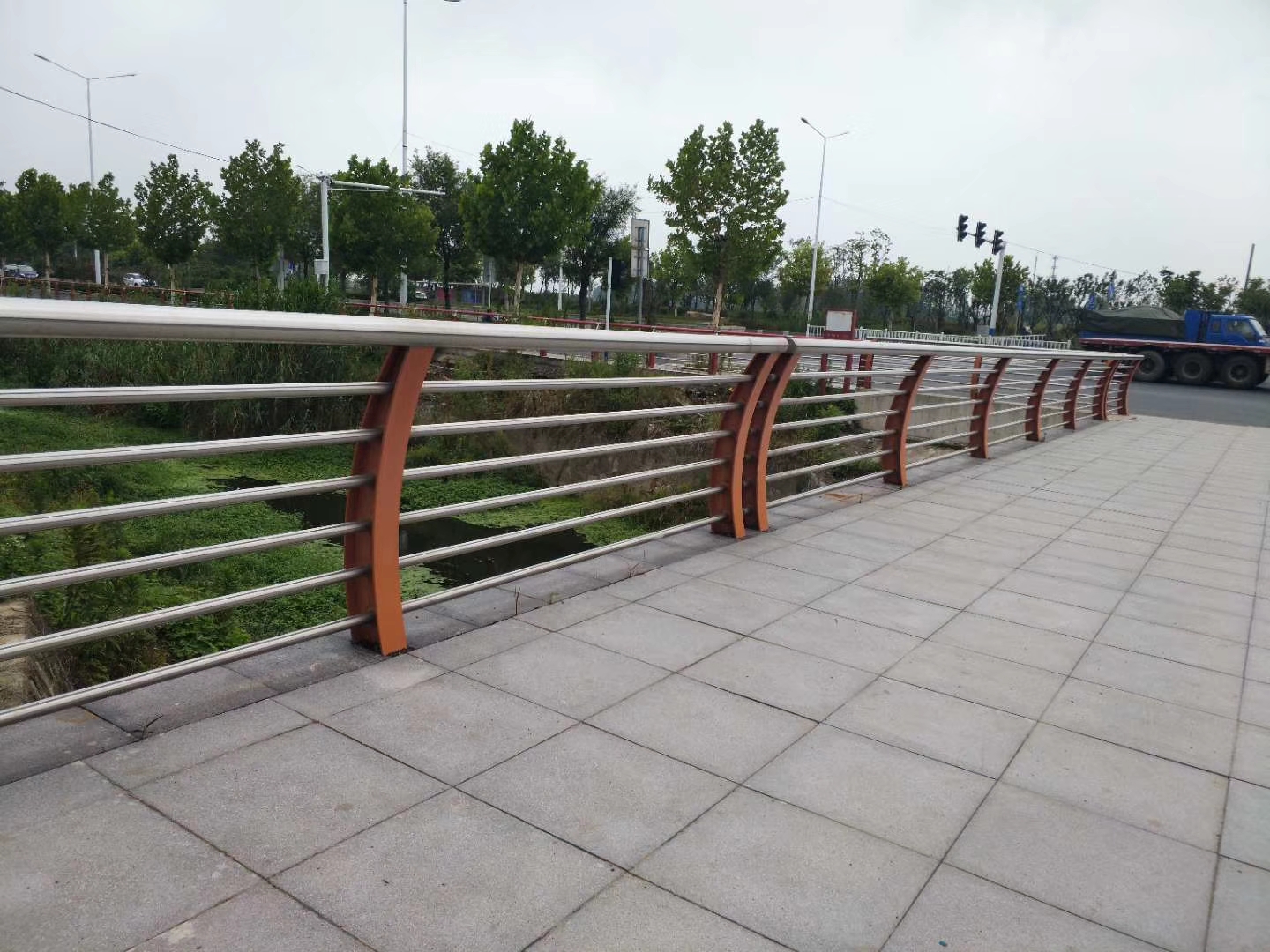 不銹鋼護(hù)欄