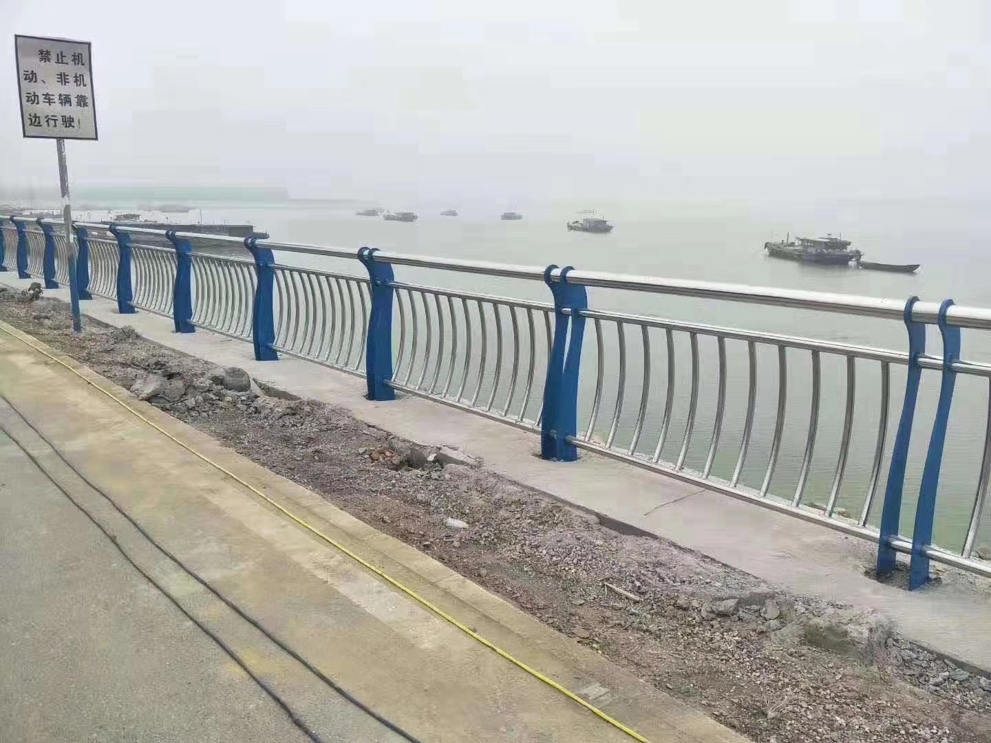 河道護(hù)欄043